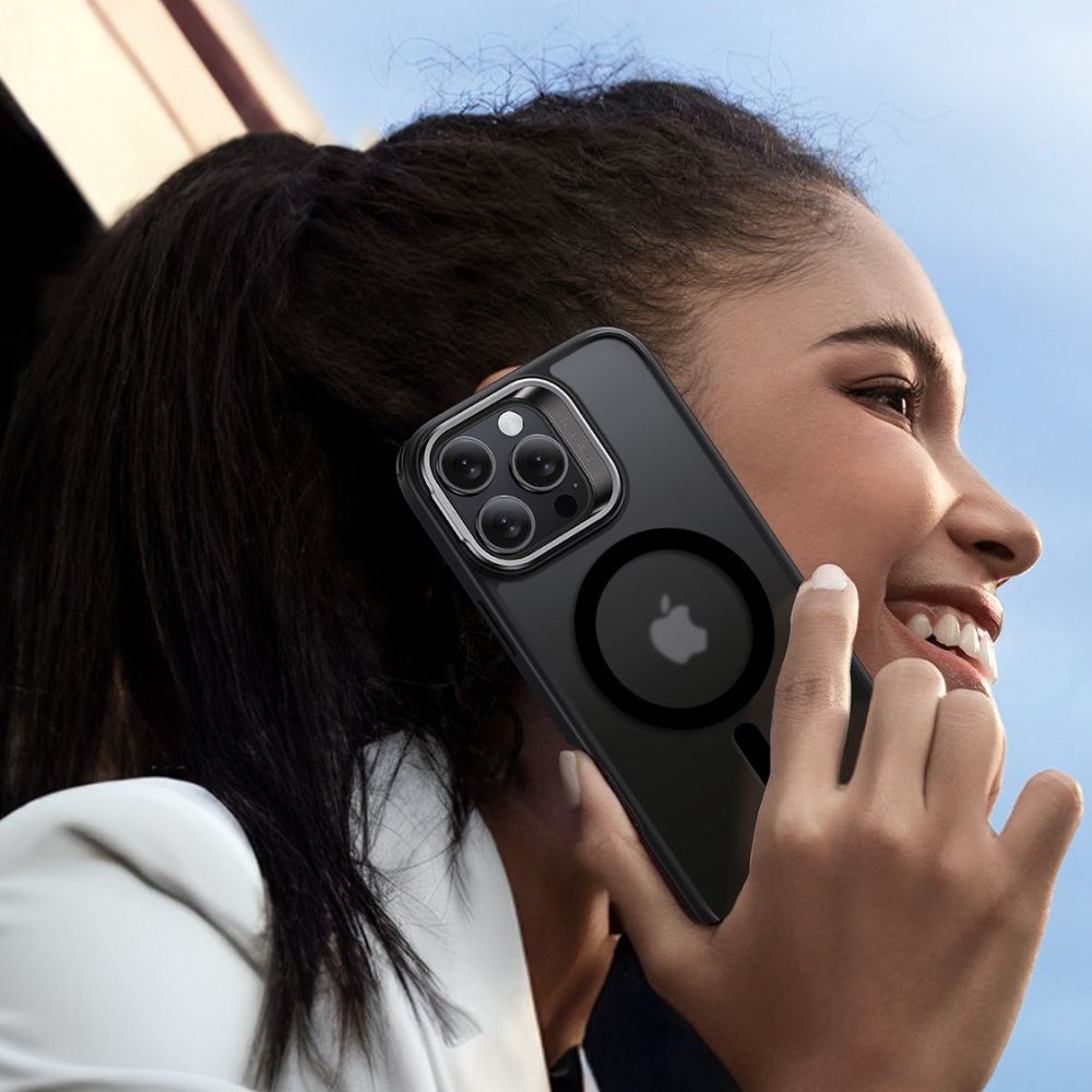 ESR CLASSIC HYBRID SUPPORTO HALOLOCK MAGSAFE E VETRO TEMPERATO IPHONE 16 PRO NERO FROSTED