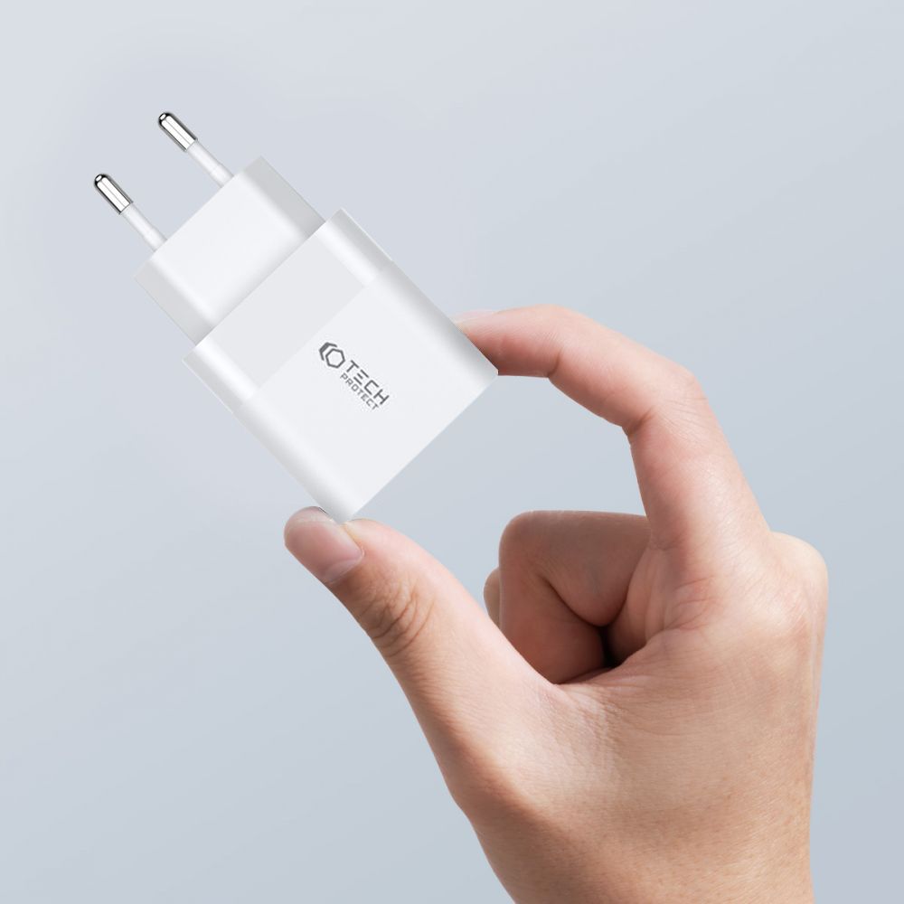 CARICATORE DI RETE PER CELLULARE E TABLET TECH-PROTECT C20W CARICATORE DI RETE A 2 PORTE PD20W + CAVO TYPE-C BIANCO