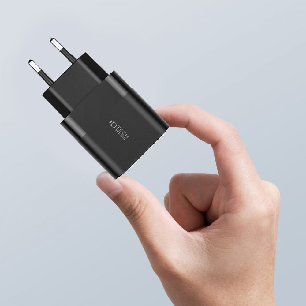 CARICATORE DI RETE PER CELLULARE E TABLET TECH-PROTECT C30W CARICATORE DI RETE A 2 PORTE PD30W/QC3.0 NERO