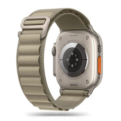 BRACCIALE DOOP ALPINE EVEREST APPLE WATCH 6 / 7 / 8 / 9 / 10 / SE / ULTRA 1 / 2 (44 / 45 / 46 / 49 MM) TITANIO/OLIVA