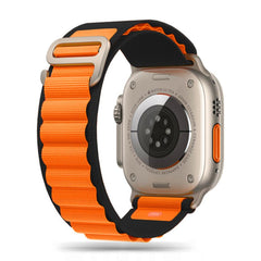 CINTURINO DOOP ALPINE EVEREST APPLE WATCH 6 / 7 / 8 / 9 / 10 / SE / ULTRA 1 / 2 (44 / 45 / 46 / 49 MM) NERO / ARANCIONE