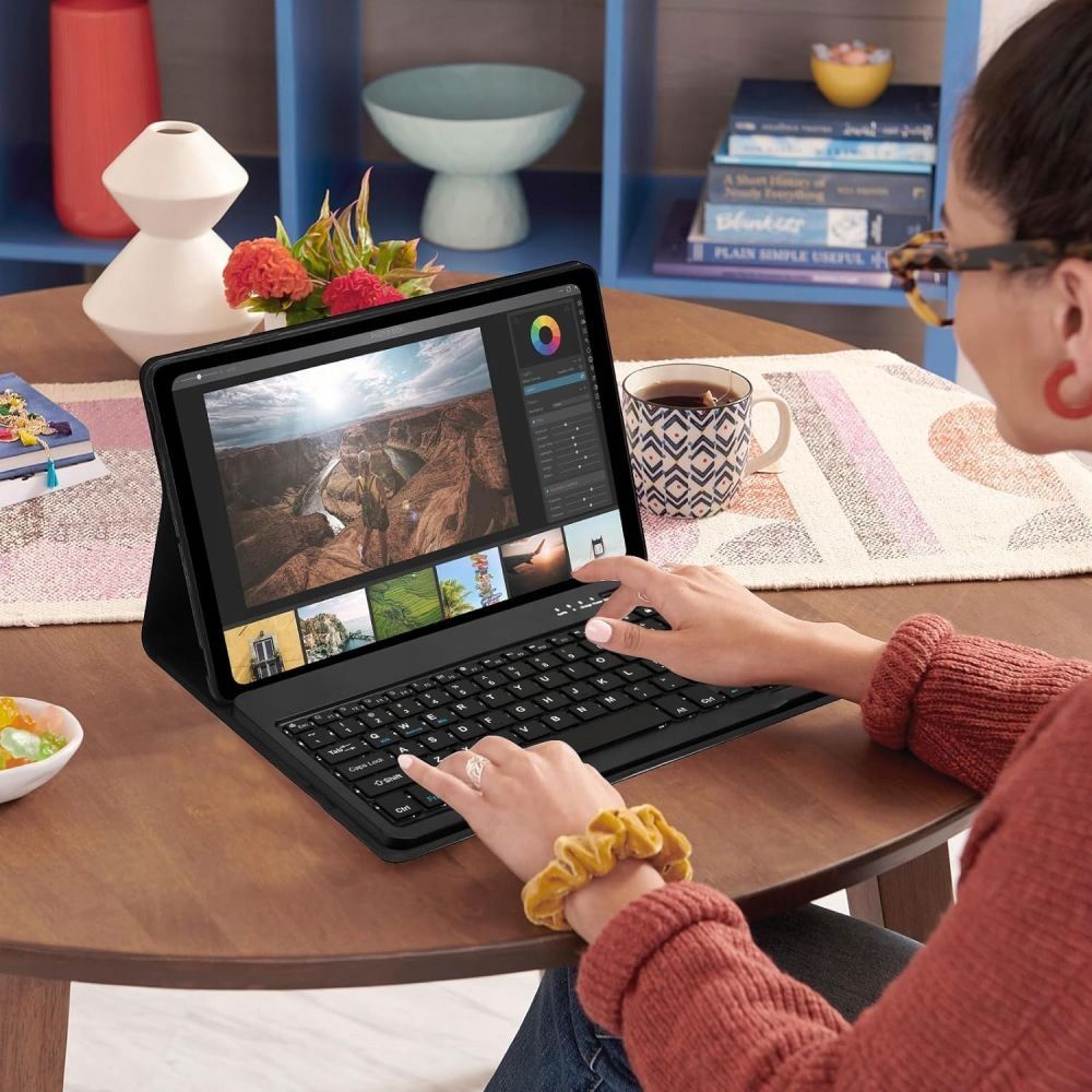 COPERTURA CON TASTIERA PER LENOVO TAB M11 / K11E 11.0 TB-330 TECH-PROTECT SC PEN + TASTIERA NERA